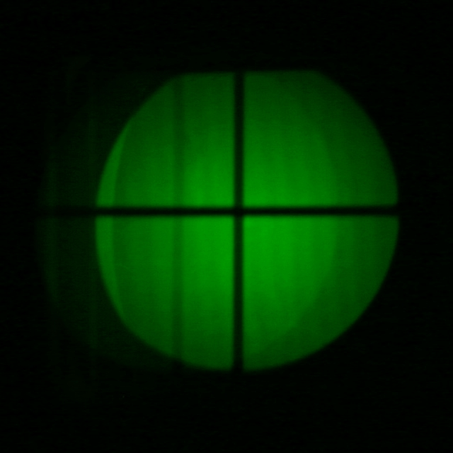 Verschiebespiegel Arm 1 Arm Lampe Fadenkreusations- Strahlteiler Kompenplatte Beobachter Justagespiegel Abbildung 1: Schematischer Aufbau des verwendeten Michelson-Interferometers.