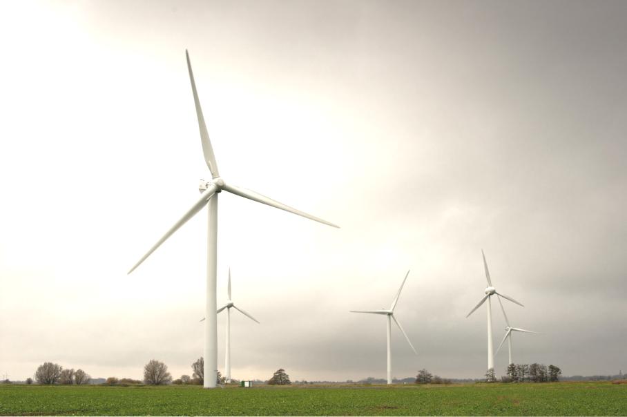 Erneuerbare-Energien-Projekte der Enovos Deutschland AG Windparks Wremen Standort: Wremen, nördlich Bremerhaven Leistung: 10,25 MWp Anzahl WEAs: 5 Stromertrag: 22 Mio. kwh p.