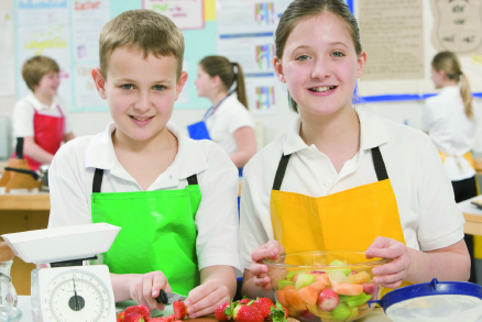 Obst, Gemüse und mehr Erfolgsrezepte für das Schulobstprogramm Abwechslung bieten!