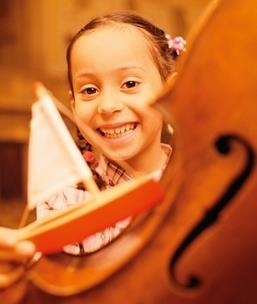 Musik im Vorschulalter für 4-6-jährige Das grosse Angebot für die Kleinen Bewegung und Tanz Musizieren Singen und Sprechen Hören