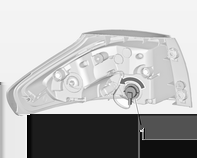 Fahrzeugwartung 237 3. Das Lampengehäuse vorsichtig von den Haltestiften abziehen und herausnehmen. 4. Stecker von der Lampenbaugruppe trennen. 2. Die mit Pfeilen gekennzeichneten Schrauben entfernen.