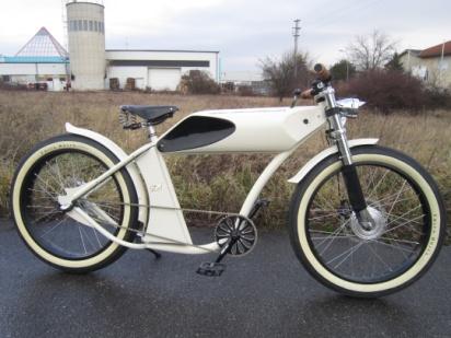 El-Cycle Custom Bikes Boardtracker Rahmen: Stahl Schaltung: 3 Gang Nabenschaltung mit Freilauf Bremsen: vorne hydraulische Scheibenbremse, hi.