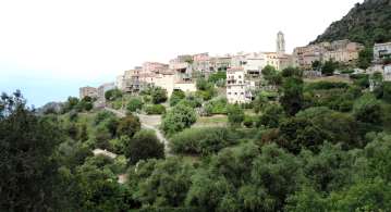 Pure Korsika Erleben Sie die faszinierende Insel Korsika Calvi, Korsika Balagne Bergdörfer, Korsika Information: Die Stadt Calvi ist eines der beliebtesten Badeund Ferienregion der Insel und die