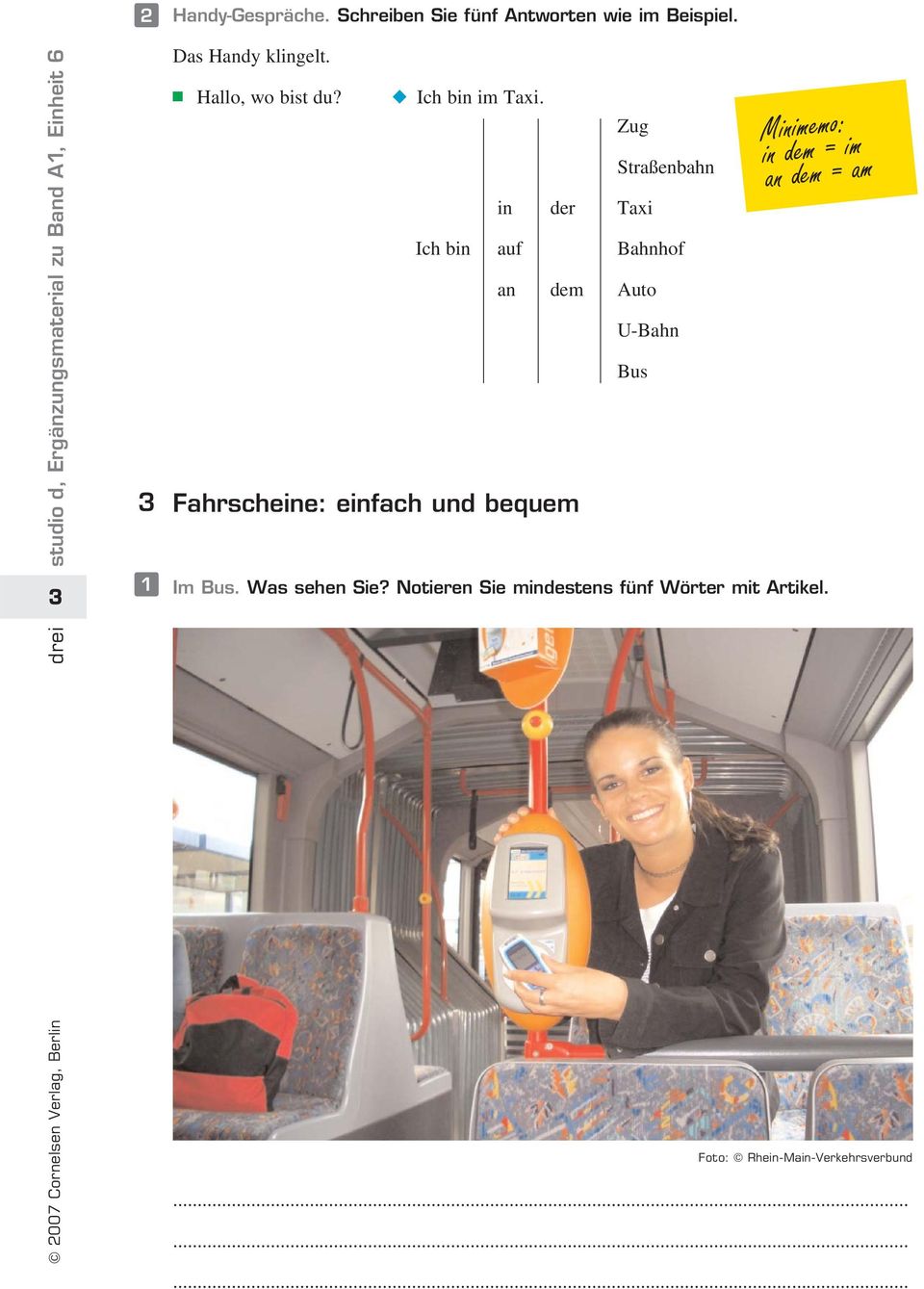 Zug in der Taxi Straßenbahn Ich bin auf Bahnhof an dem Auto Fahrscheine: einfach und bequem U-Bahn Im Bus.