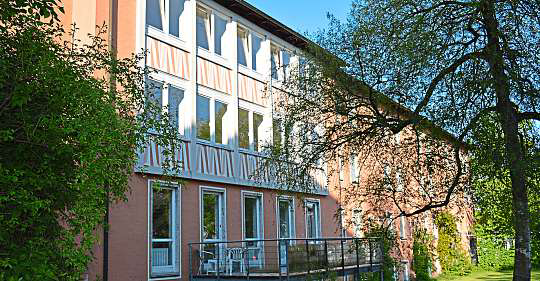 25 Parallel zum Aufbau der Hochschule schafft die Stadt günstigen Wohnraum für junge Leute Wohnen in Burghausen: DasNestzum Studieren Das Krankenhaus-Wohnheim wird bis Herbst für Studentenumgebaut.