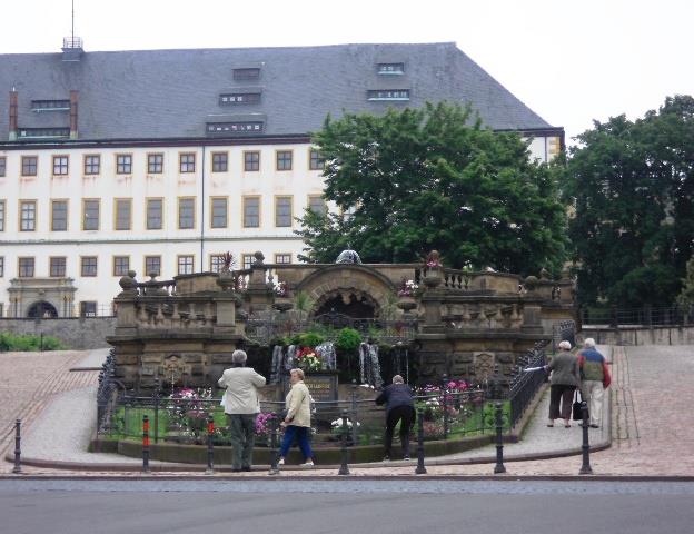8. Gotha eine sympathische Stadt Herzlich willkommen in Gotha, der kleinen und feinen Residenzstadt mitten in Thüringen.