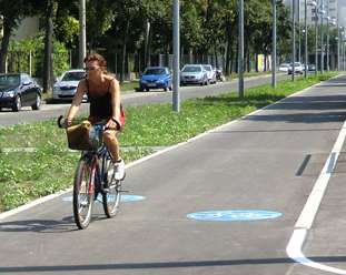 Radfahren außerhalb Ortsgebiet Radweg Selbständig geführter Radweg Regelbreite: