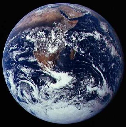 Die Erde und ihre 3 Hyperschallquellen 1. passive Durchstrahlung mit Hyperschall aus sekundärer kosmischer Strahlung von der gegenüberliegenden Seite des Globus 2.