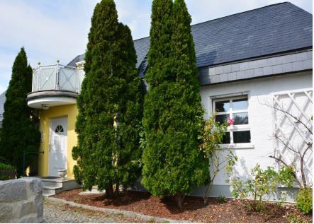 Verfügbar ab: Wohnen Haus Villa Kauf sofort Kaufpreis: 850.000,00 EUR Wohnfläche: ca. 240,00 m² Nutzfläche: ca.
