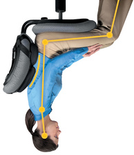 - Netz-Rückenstütze, mit Tri-Tensioning Befestigung reduziert Verspannungen durch optimale Unterstützung des unteren Rückenbereiches und verbessert die Sitzhaltung passt sich an den Körper an