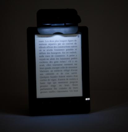 ICARUS LUX ICARUS Lux universelle Leselampe E-Ink E-reader bieten eine natürliche Leseerfahrung, so wie Papier.