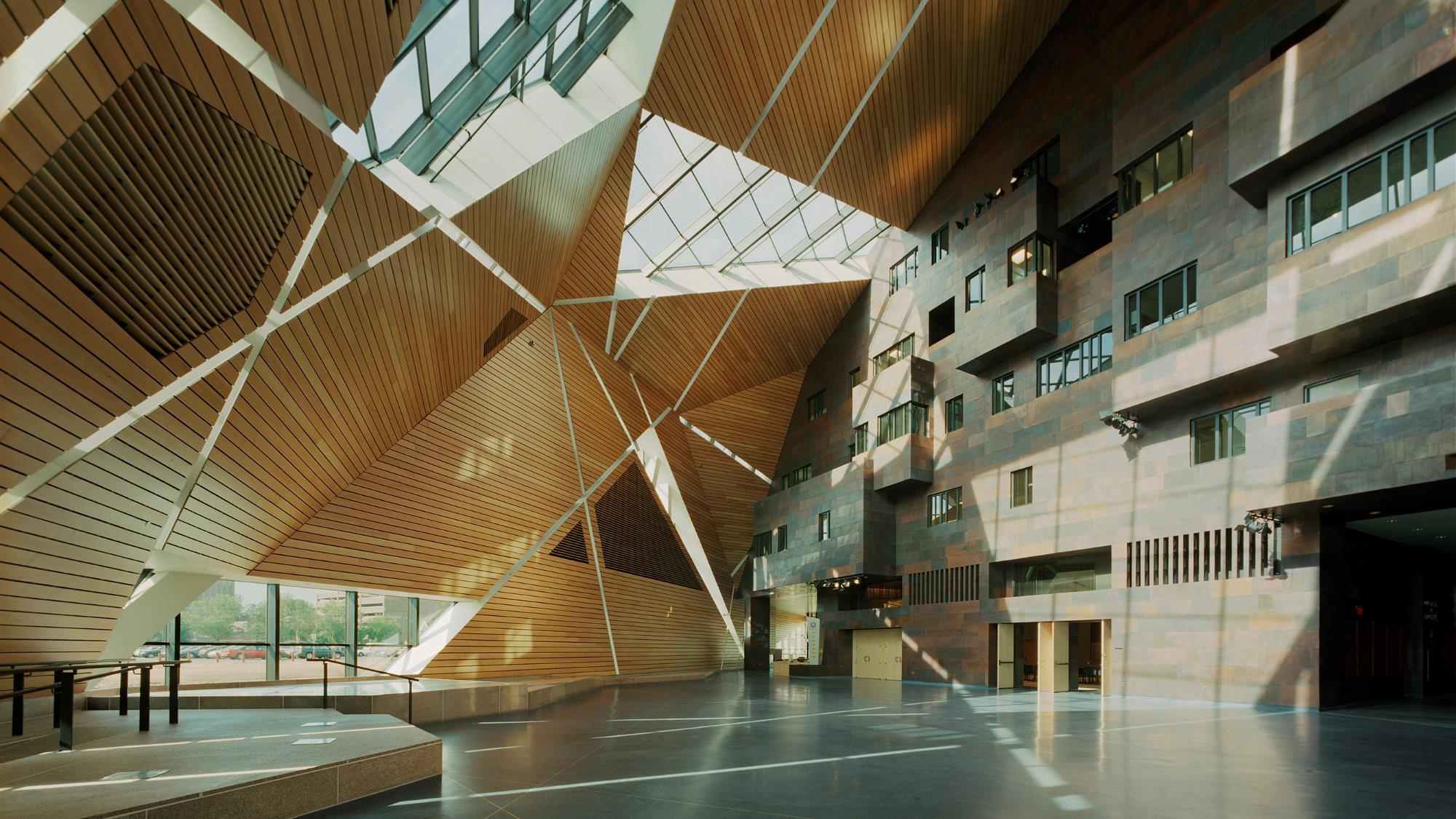 Universität von Minnesota, Minneapolis, USA Antoine Predock Architekturstudio Bild: Tim Hursley realisiert mit Vectorworks Die Philosophie von Nemetschek Wir sind eine Gruppe von Industrieführern mit