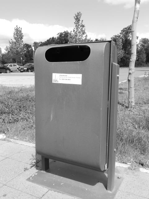 Pflichtaufgabe 2 (erreichbare BE: 7) In einer Stadt sind Abfallbehälter aufgestellt.