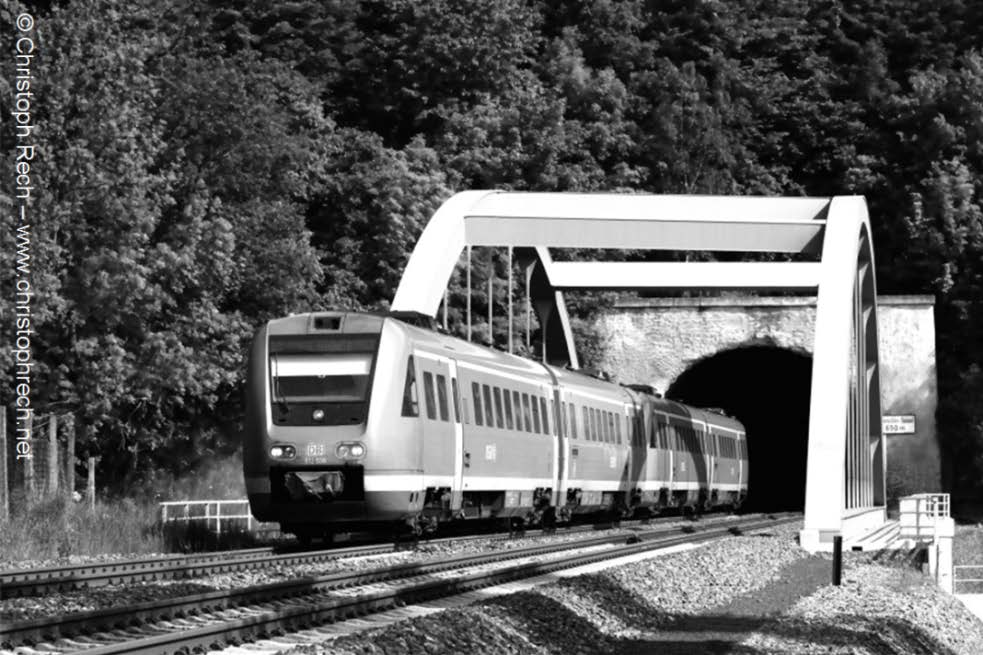 Verkehrsverband Westfalen Bewertung der Fahrplan- und Betriebsflexibilität nach der Tunnelsanierung auf der Oberen Ruhrtalbahn Langfassung, 17.04.
