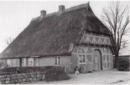 Das Predigerwitwenhaus um 1900. Erbaut 1739, abgebrannt 1919 (8). det).