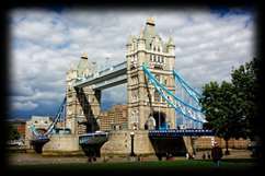 Tower Bridge Tower Bridge Rd, London SE1 2UP Tower Bridge ist eine von vielen Attraktionen, die das Stadtbild von London definieren.