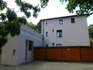 Komplettsanierung, neuer Putz und Fassadenanstrich - Toscana Haus Düsseldorf
