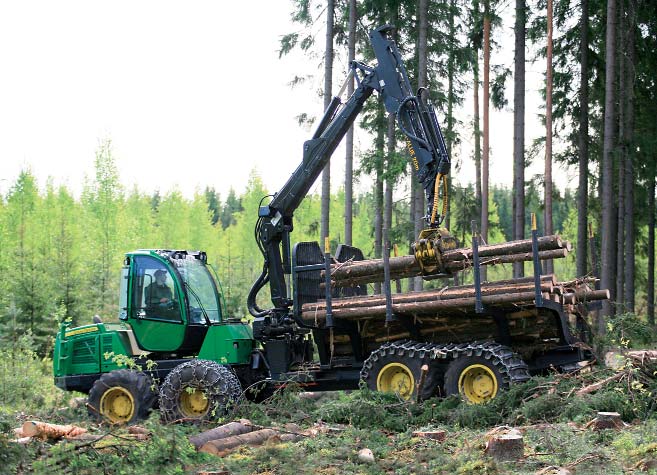 WALD WISSENSCHAFT PRAXIS pflegliche Befahrung möglich gewesen (2001 keine vollständige Meßreihe). Derzeit aber arbeiten Forstunternehmer und Holzrücker häufig mit Radlasten weit über vier Tonnen.