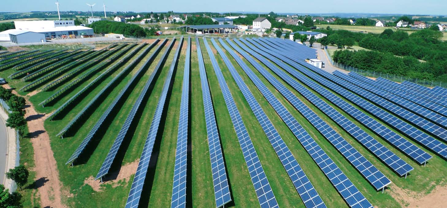 4. Investitionsobjekte Referenzobjekt der F&S: Solarpark Herhahn (Teilansicht) www.fs-sun.de 4.4 Investitionsobjekte Die Dritte Solarenergie Beteiligungsgesellschaft mbh & Co.
