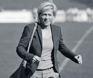 Nr. 74-2012 Frauenfußball 19 Bundestrainerin Silvia Neid fordert gegen die Türkei einen Sieg Ausruhen gilt nicht Köln (RS).