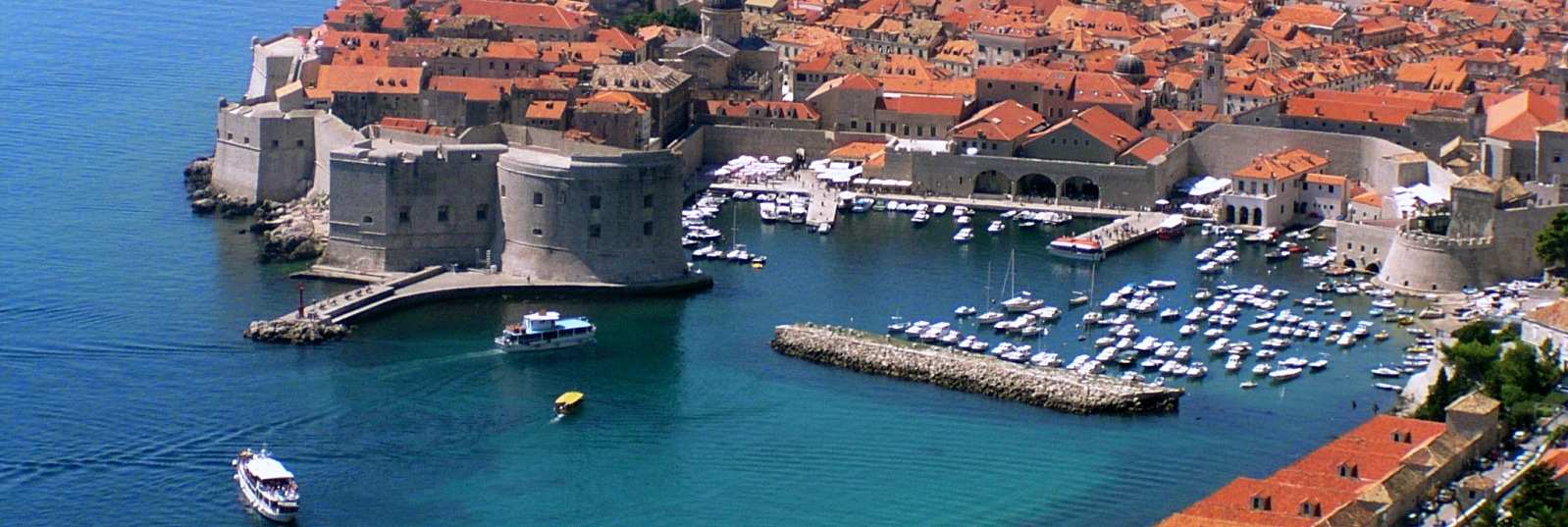 Banksonderreise der Kroatien von Zagreb nach Dubrovnik Kroatien - mediterranes Flair im Balkan! Dieses Land gehört zu den Ländern mit den ältesten Kulturen Europas.