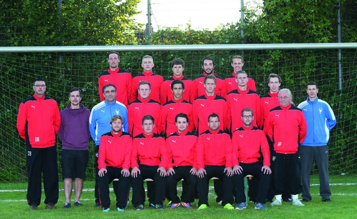 Herren-Mannschaften Unternehmen Zukunft 1. FC Phönix Lübeck 1. Herren 2014/2015 Jugendbereich des TSV Siems verstärkte ab sofort das Trainerteam an der Travemünder Allee.