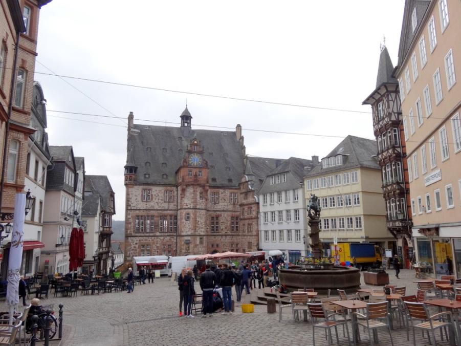 Stadt Marburg Fachdienst Hochbau unterhält ca.
