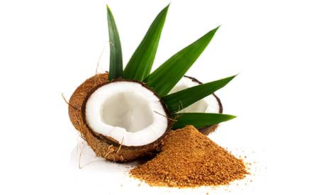 Kokoszucker Dieser Pflanzliche Zucker der Kokosnuss schmeckt nicht nur gut sondern hat auch einen niedrigen Einfluss auf den Blutzuckerspiegel.