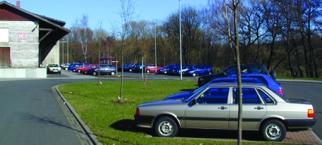 Verkehrsverbindungen Die Gemeinde Mücke ist mit ihren Ortsteilen in dem Verkehrsverbund RMV (Rhein-Main-Verkehrsverbund) eingebunden, welcher im Kreisgebiet durch die Vogelsberger