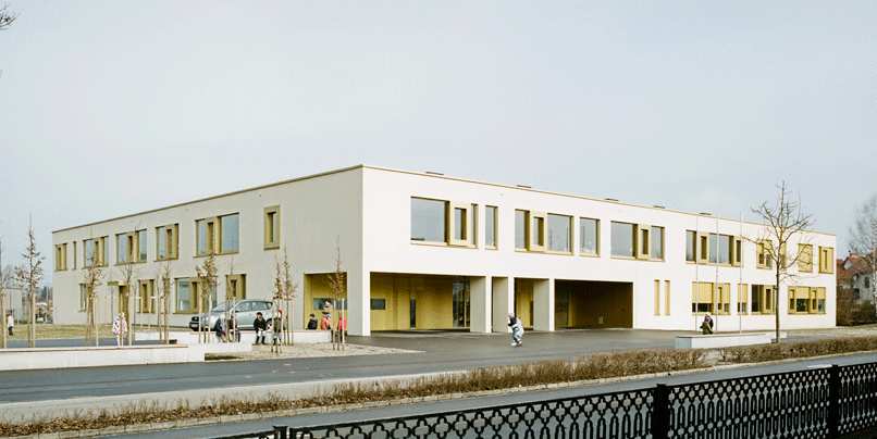 Volksschule Mauth, Wels /Oberösterreich Bauherr: Stadt Wels- Holding Wels Immobilien GmbH& Co KG Architektur: Marte.