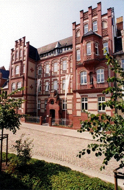 Einleitung Das St. Joseph-Krankenhaus Dessau ist eine Einrichtung der Gesellschaft der Alexianerbrüder.