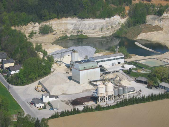 A. DER BERGBAU IM JAHR 2007 4.1.12 Quarzsande Die Quarzwerke Österreich GmbH ist ein bedeutender europäischer Produzent von mineralischen Rohstoffen.