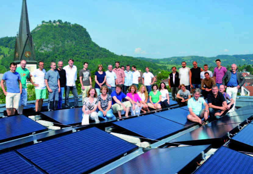 Mit Energie in die Zukunft. solarcomplex steht für die regionale Energiewende. solarcomplex versteht sich als Bürgerunternehmen für erneuerbare Energien in Baden-Württemberg.