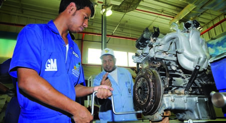 1 Sozioökonomische, politische und gesellschaftlich-kulturelle Rahmenbedingungen Ausbildung an Motoren im Rahmen des General-Motors-Programm Arabischen Golf.