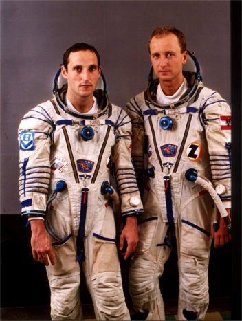Die beiden österreichischen Kosmonauten Franz Viehböck geb. 24.