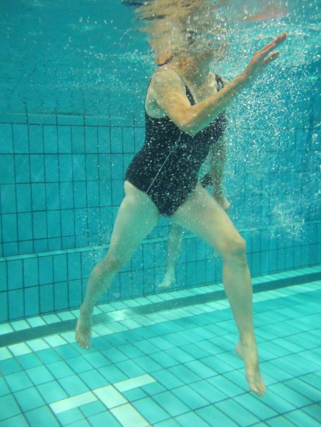 Schwimmen Aqua Fitness Dienstags von 19:45 bis 20:45 Uhr und von 20:45 bis 21:45 Uhr mit Barbara Neumann im Lehrschwimmbecken der INI Gesamtschule.