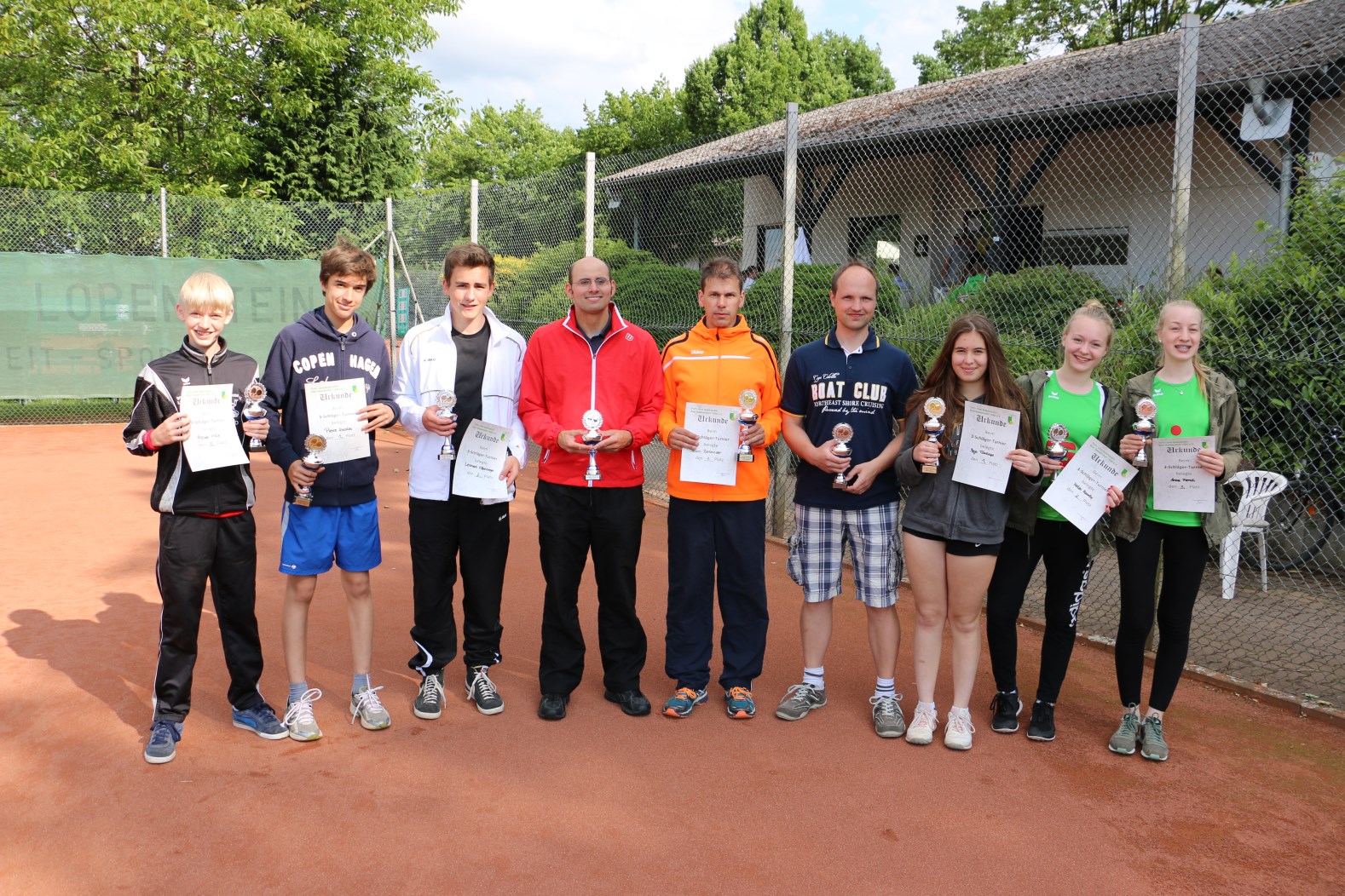 Badminton Auch bei den Kreismeisterschaften, die in diesem Jahr in Lippstadt ausgetragen wurden, erreichten unsere Jugendlichen einige gute Platzierungen.
