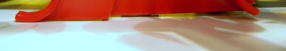 1. Demontage Zuerst muss der große rote Hebel (Schließteil), mit dem sich die BG für die normale Reinigung öffnen und schließen lässt, entfernt werden.