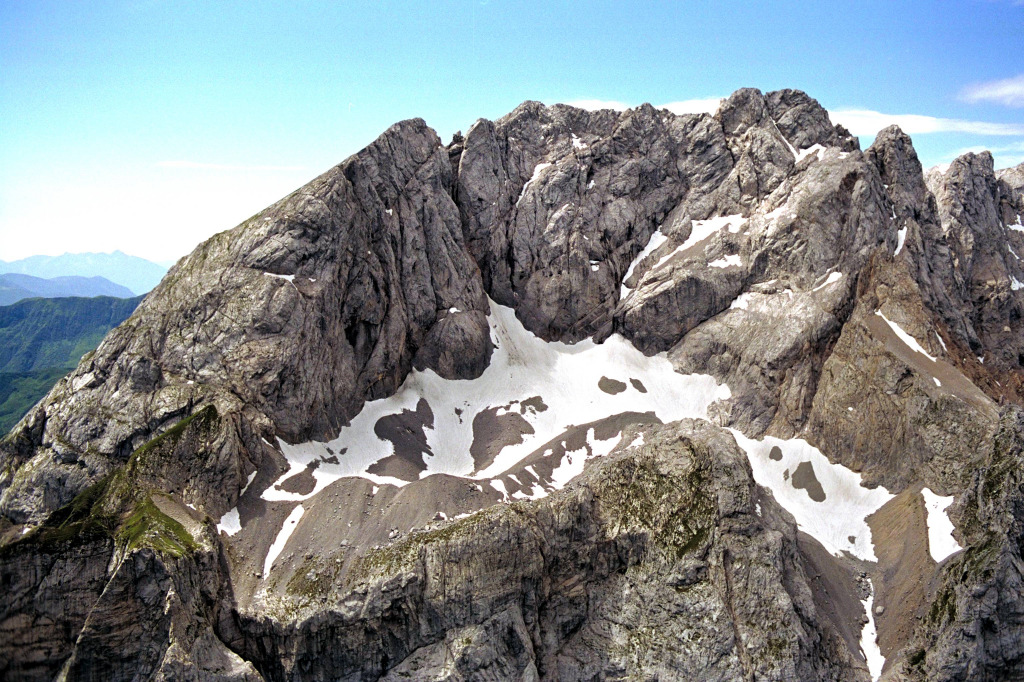 Abb. 2.5: Der Eiskargletscher aufgenommen aus Norden (Foto: G. Hohenwarter) 2.2.5. Reisach Reisach liegt auf einem Schwemmkegel im Oberen Gailtal in rund 650m Seehöhe.