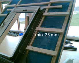 Einbau Wohnraumfenster Es können alle am Markt sich befindlichen Wohnraumfenster in ein Powertekk-Tyri Dach eingebaut werden.