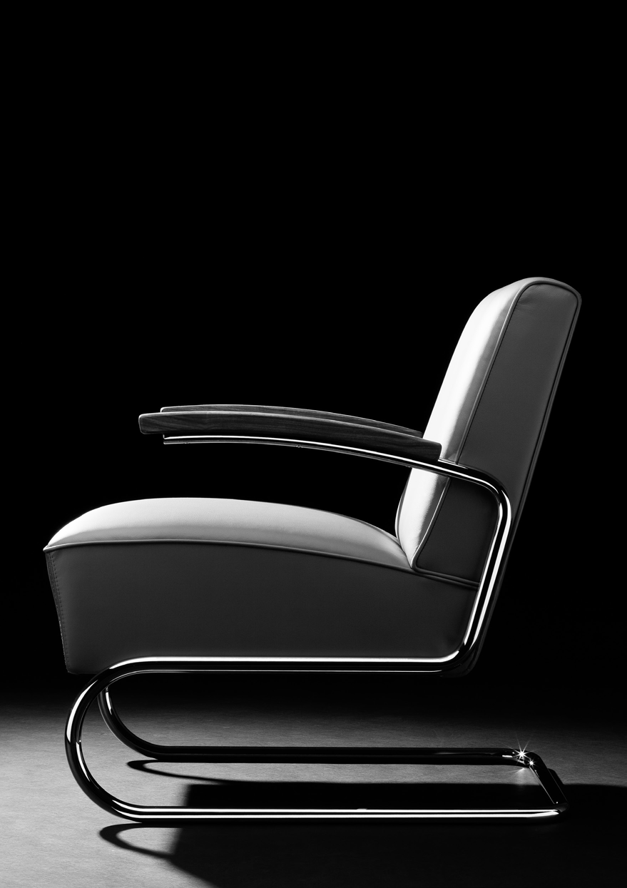 S 411 Design Thonet, 1932 Die herausragenden Eigenschaften dieses Sessels sind Eleganz, Zeitlosigkeit und hoher Sitzkomfort. Dazu kommt eine Leichtigkeit, über die nur ein Freischwingermodell verfügt.