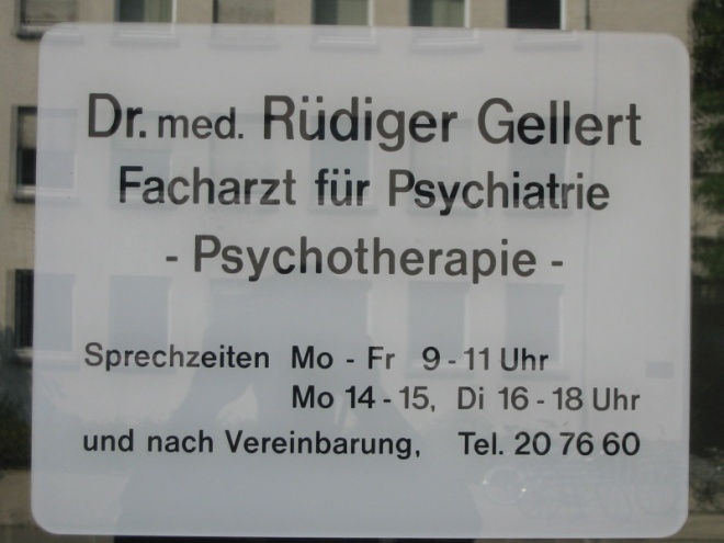 Schwerpunktpraxis Freiburg/Lörrach Dr. med. Rüdiger Gellert Facharzt für Psychiatrie und Psychotherapie Schwerpunktpraxis Freiburg Rheinstr.
