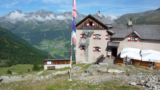 Kasseler Hütte (Hochgallhütte), 2274 m Anlässlich des 100jährigen Bestehens der Kasseler Hütte verfasste Serafin Bacher aus Rein eine Festschrift, auf die sich der folgende Text schwerpunktmäßig