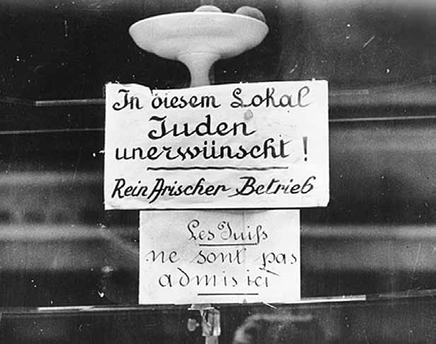 11 Pariser Lokal, nicht datiert. Maßnahmen zur Erfassung und Ausgrenzung der jüdischen Bevölkerung wurden von der Vichy-Regierung übernommen und umgesetzt. Foto: unbekannt.