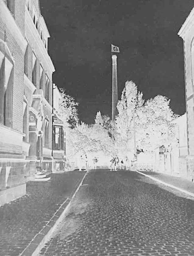 Die Schwerdtstraße mit der Knierim schen Mühle im Hintergrund (Aufnahme von 1932).