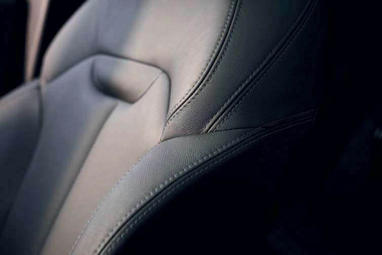 Komfort wird grossgeschrieben Im grosszügigen, lichtdurchfluteten Innenraum des Renault Kadjar können Sie Ihr nächstes Abenteuer ganz komfortabel erleben.