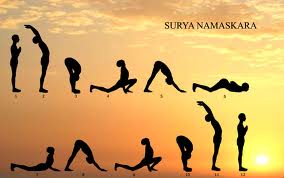 12 Yoga [ 60,00] Yoga - ein Übungsweg in die Ausgewogenheit von Körper, Geist und Seele.