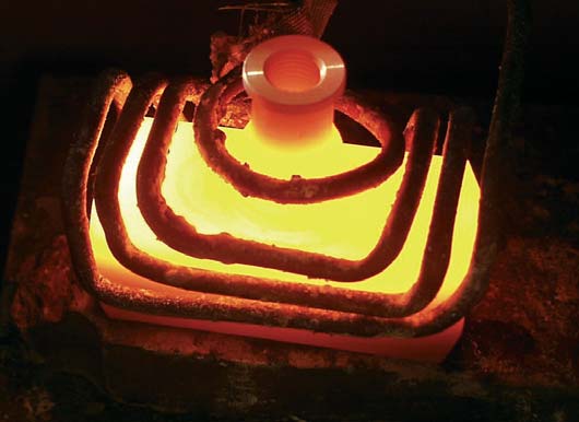 Anwendungsbeispiel: Temperaturmessung beim Induktionshärten Heutzutage hat die Wärmebehandlung in der Metallverarbeitung eine wichtige Rolle eingenommen.