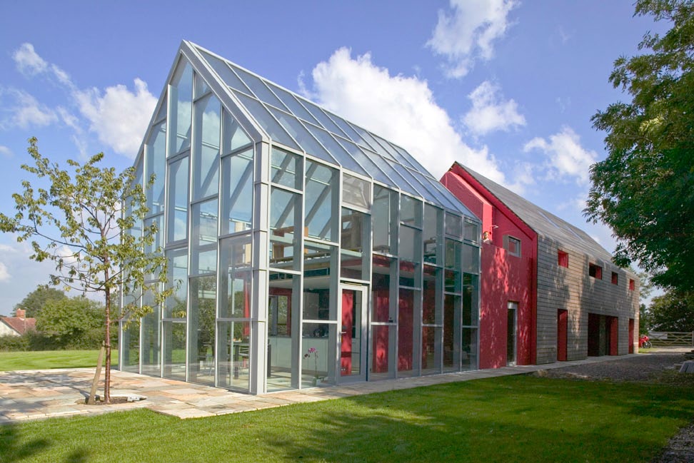 7 Eingehaust und umgestülpt Das Bau-Kunst-Werk Sliding House des Architektenbüros drmm [Link] ist ein Ziehharmonikahaus aus Glas und Aluminium.
