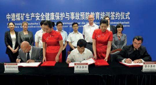 berg aktuell bau Arbeitssicherheit nach deutschem Vorbild Im Juli 2013 wurde in der chinesischen Stadt Tangshan ein Vertrag zwischen der RAG Mining Solutions GmbH, Kailuan Coal Group Ltd.